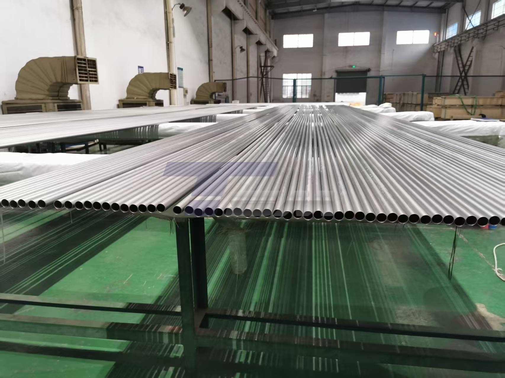 How does Temperature Affect the Performance of Nickel Alloy Seamless Pipes?
